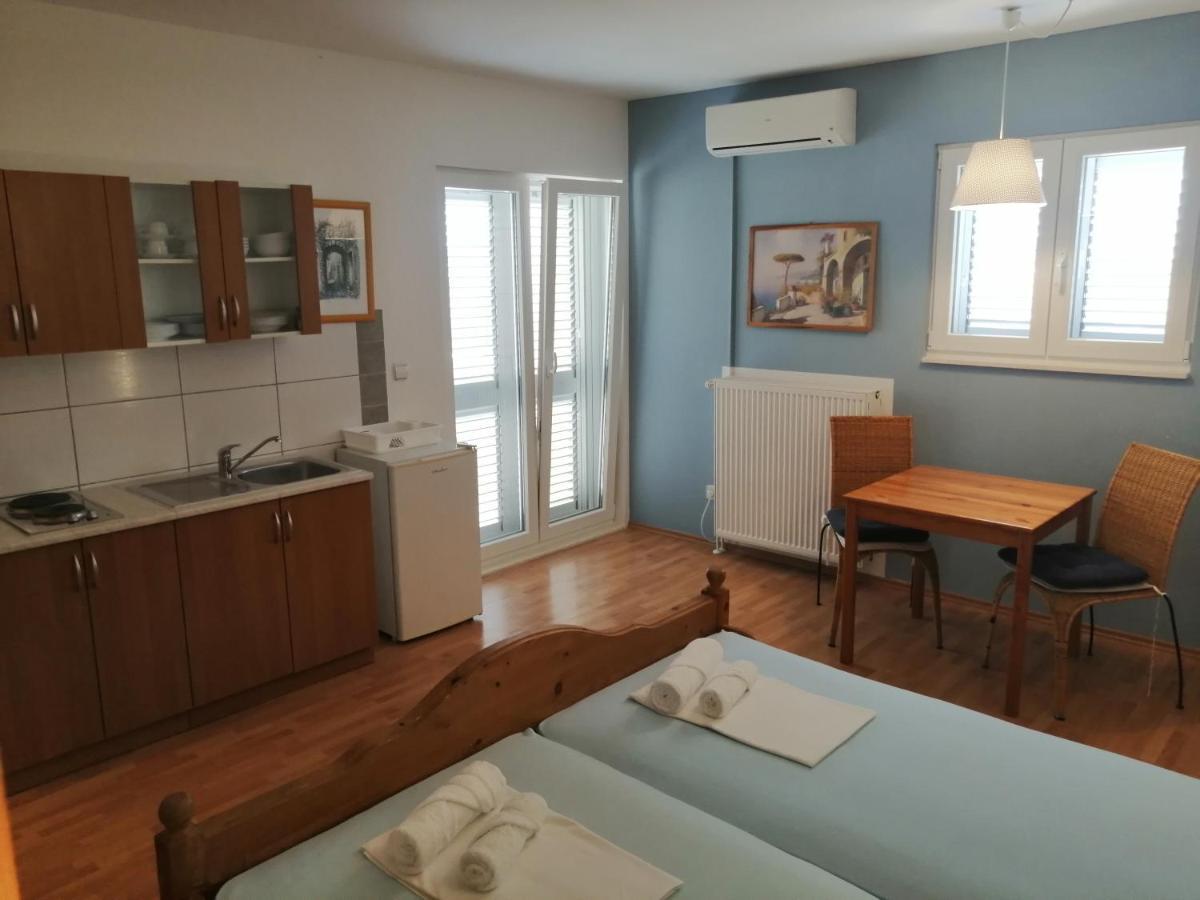 Apartments Villa Broca Бродарика Стая снимка